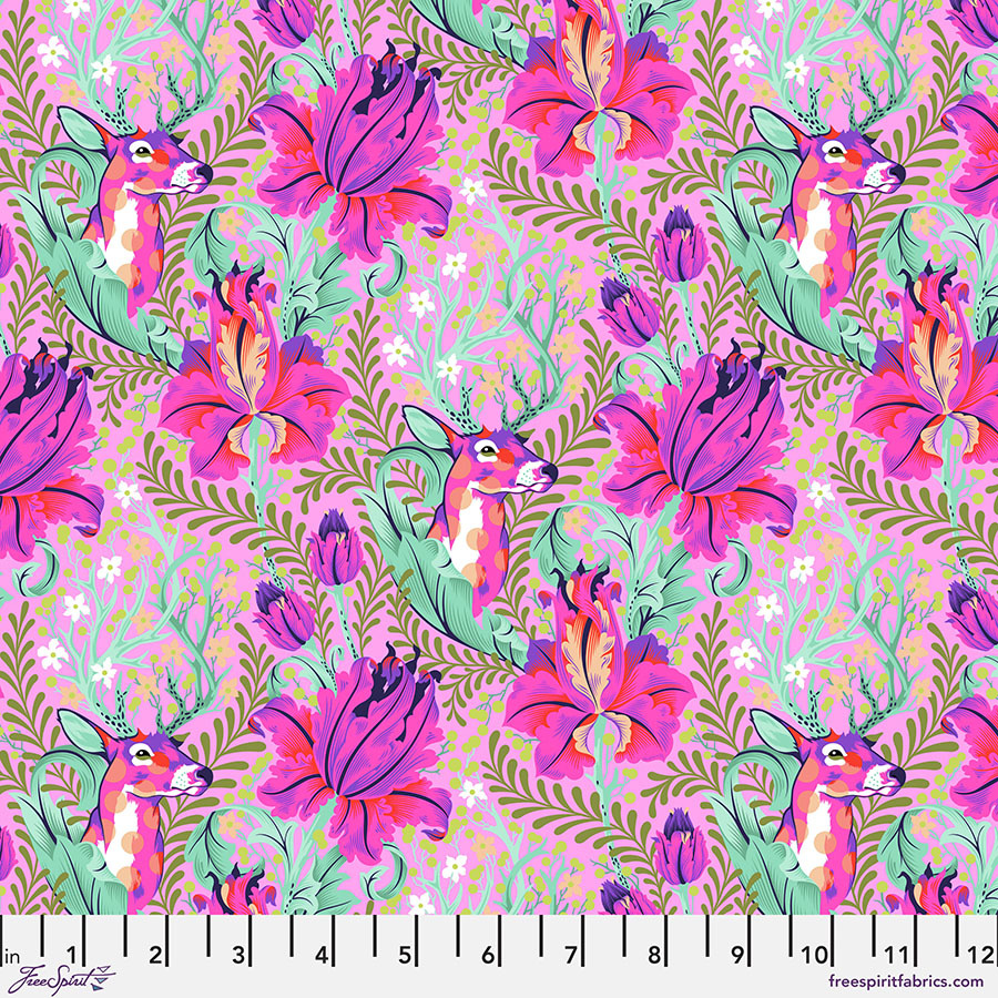 Tula Pink Tula Pink - Tiny Beasts / Dear John / PWTP178.GLIMMER / I I I Bay  Quilts